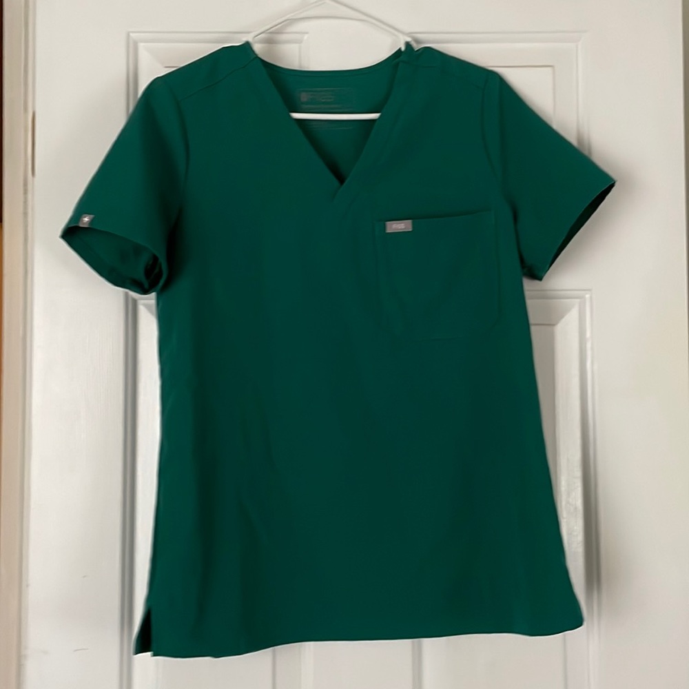 Figs Catarina scrub top